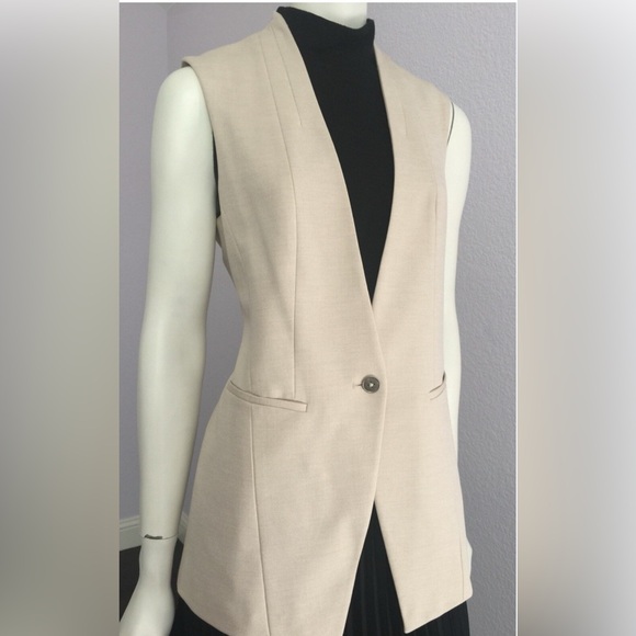 White House Black Market Jackets & Blazers - White House Black Market‎ Beige Sleeveless vest fully lined, tailored fit size 4